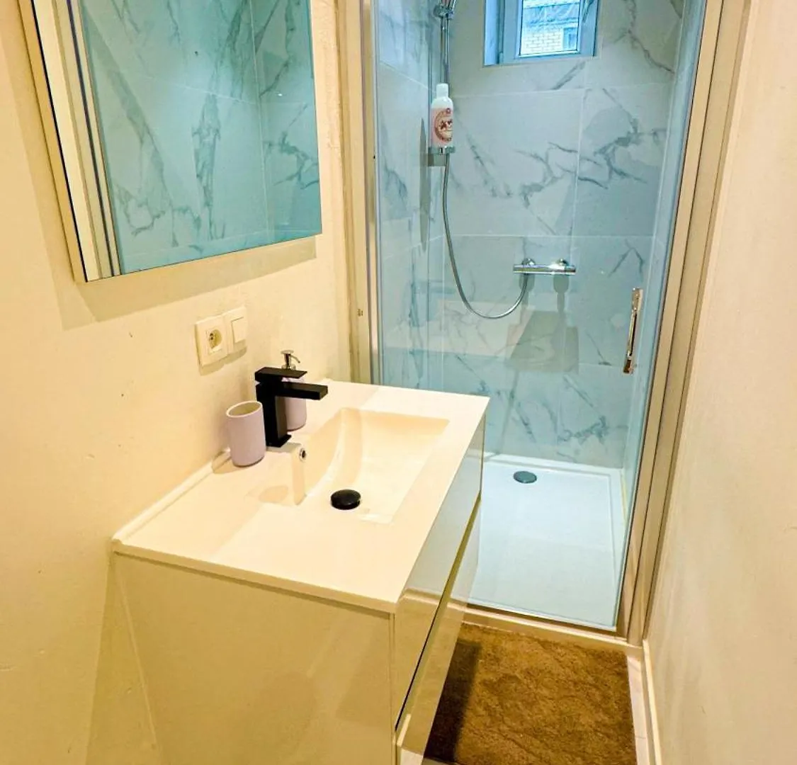Lovely 1Br & 1Lr Apt For 4P, Only 15 Min Walk To City Center Ghent 0*,