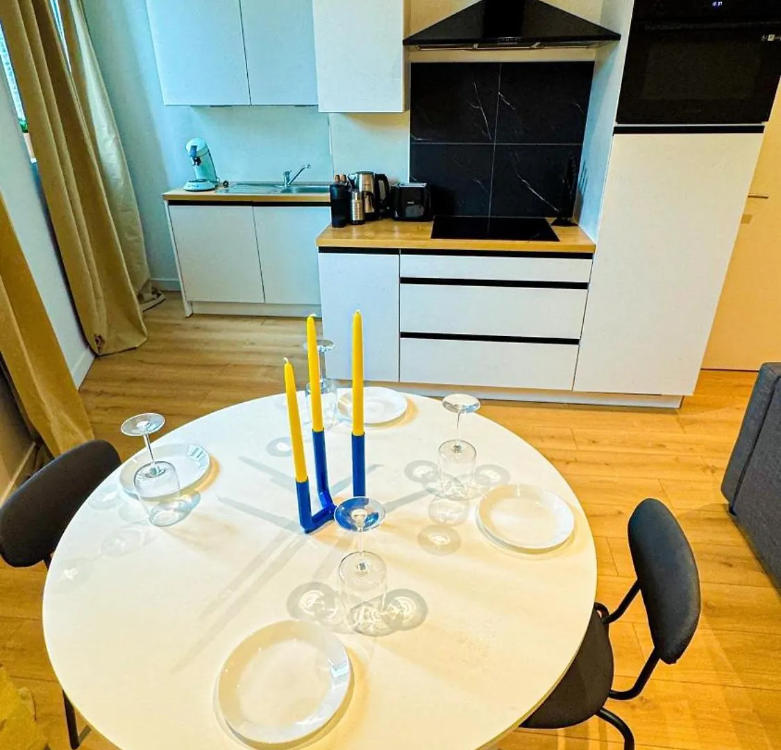 Apartment Lovely 1Br & 1Lr Apt For 4P, Only 15 Min Walk To City Center Ghent Belgium