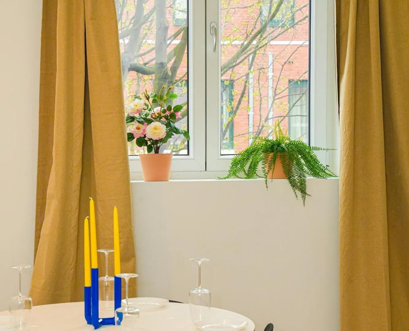 Apartment Lovely 1Br & 1Lr Apt For 4P, Only 15 Min Walk To City Center Ghent