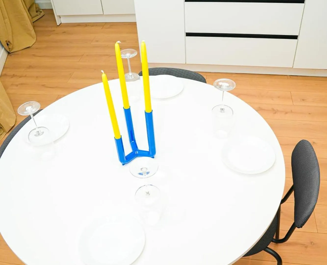 Lovely 1Br & 1Lr Apt For 4P, Only 15 Min Walk To City Center Ghent Apartment