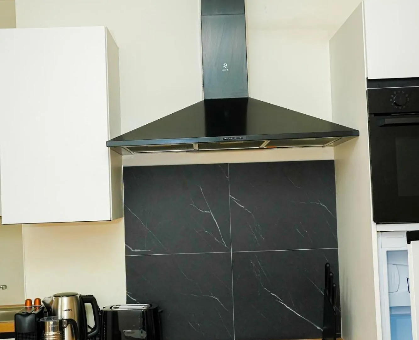 Apartment Lovely 1Br & 1Lr Apt For 4P, Only 15 Min Walk To City Center Ghent Belgium