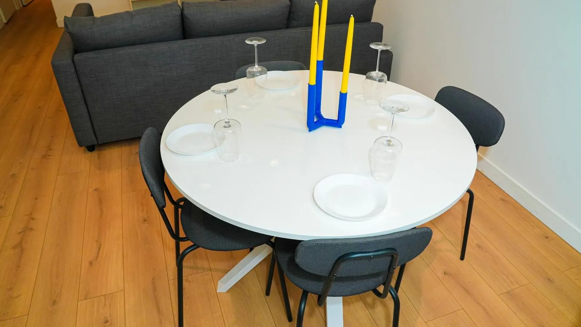Lovely 1Br & 1Lr Apt For 4P, Only 15 Min Walk To City Center Ghent Belgium