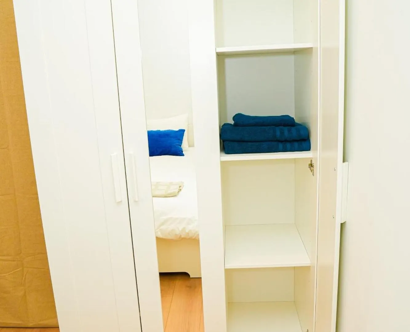 Apartment Lovely 1Br & 1Lr Apt For 4P, Only 15 Min Walk To City Center Ghent Belgium