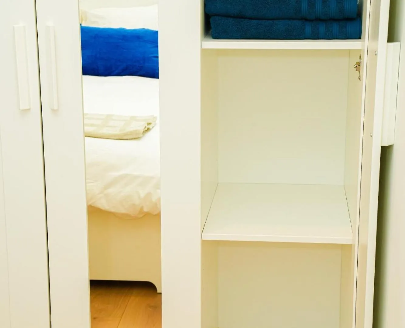 Lovely 1Br & 1Lr Apt For 4P, Only 15 Min Walk To City Center Ghent
