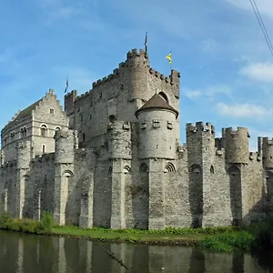 Bed & Breakfast Burgstraat 17 In Exclusive Patrician House In Medieval, Gent