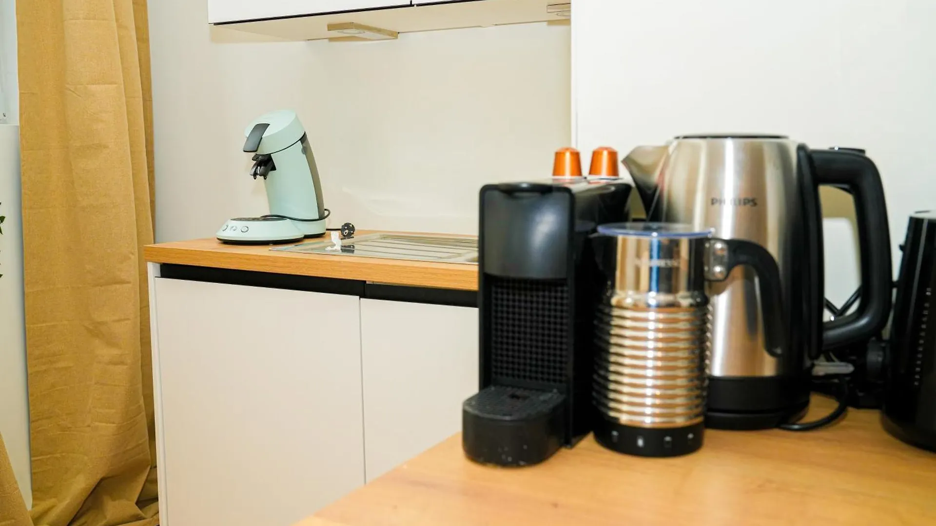 Lovely 1Br & 1Lr Apt For 4P, Only 15 Min Walk To City Center خنت 0*,  بلجيكا